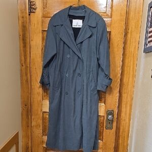 London Fog Gray Trench Coat with Relaxed Fit